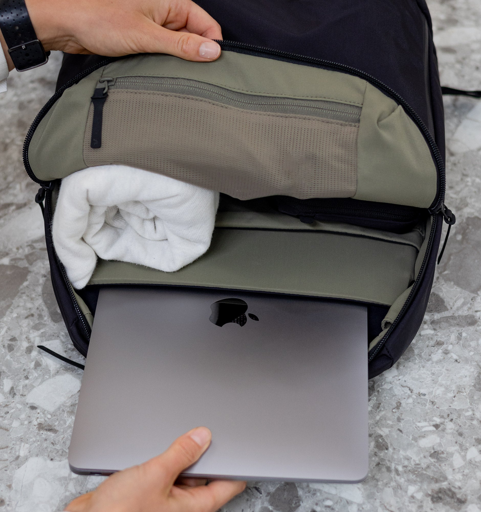 Rushfaster EDC Backpack System (+ Tech Pouch)